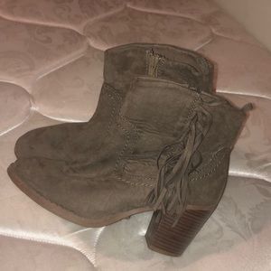 grey-brown fringe booties